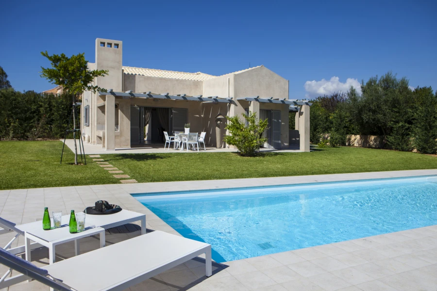 A Modern Contemporary Retreat