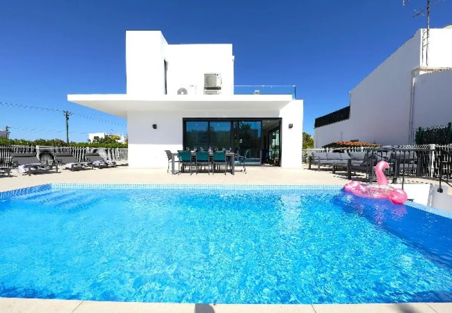 Your Peaceful Algarve Base for Family Fun