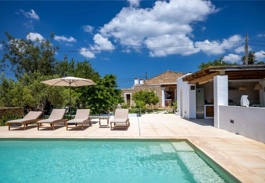 Modern Villa in Tranquil San Rafael