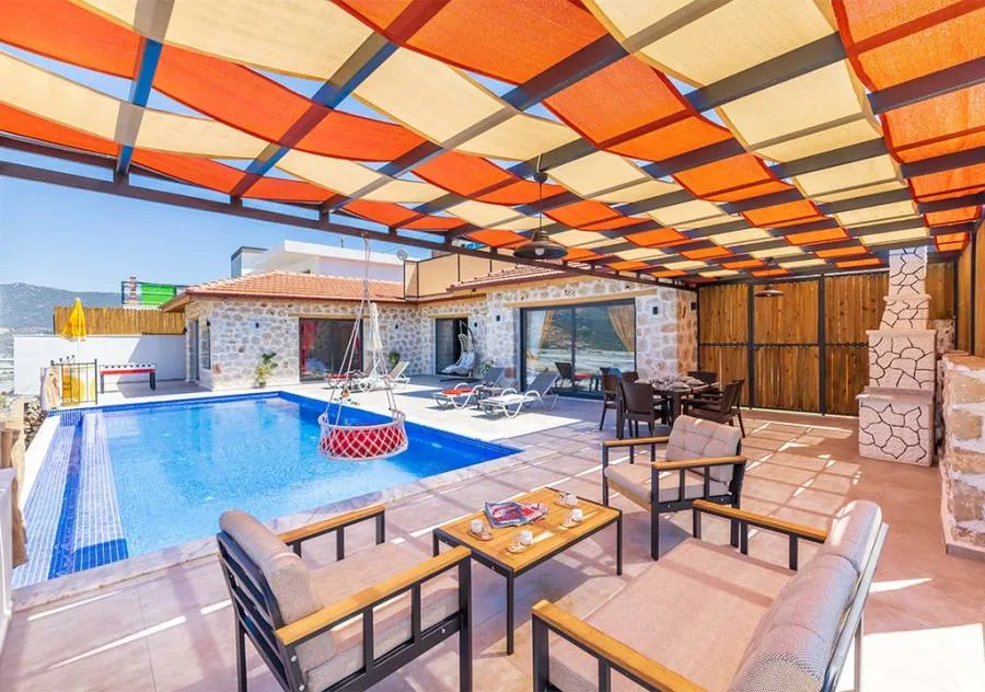 Villa with pool for families in Kalkan Yesilköy