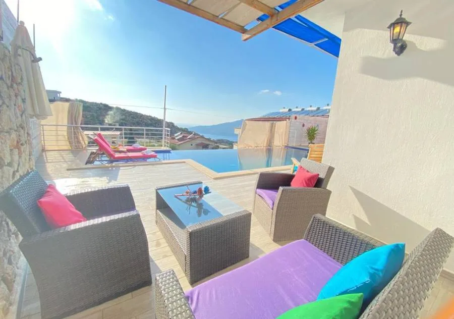 Villa with jacuzzi and pool in Kalkan Kördere