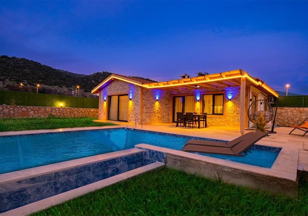 Kalkan Sarıbelen'de Muhafazakar Villa