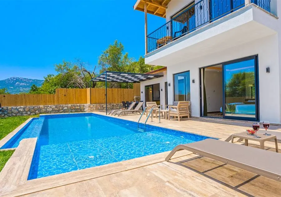 Luxury villa amidst greenery in Kalkan Sarıbelen