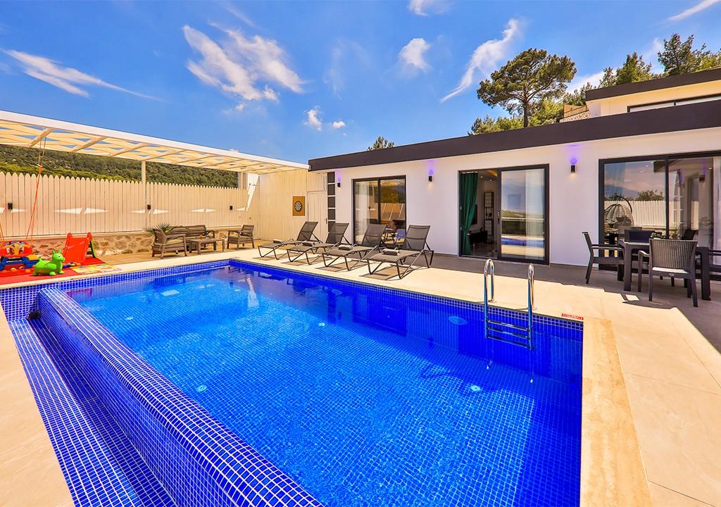 A pool villa for honeymoon couples in Kalkan
